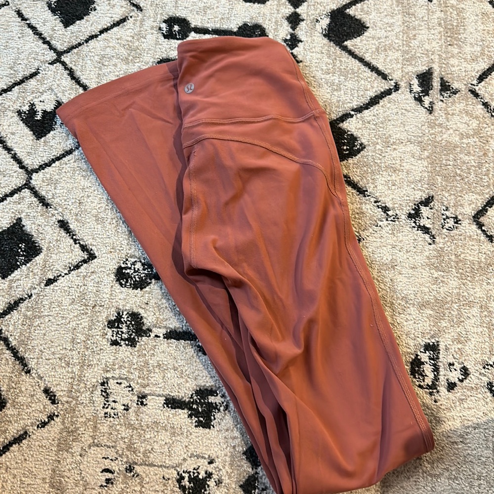 Lulu nulu flared pant